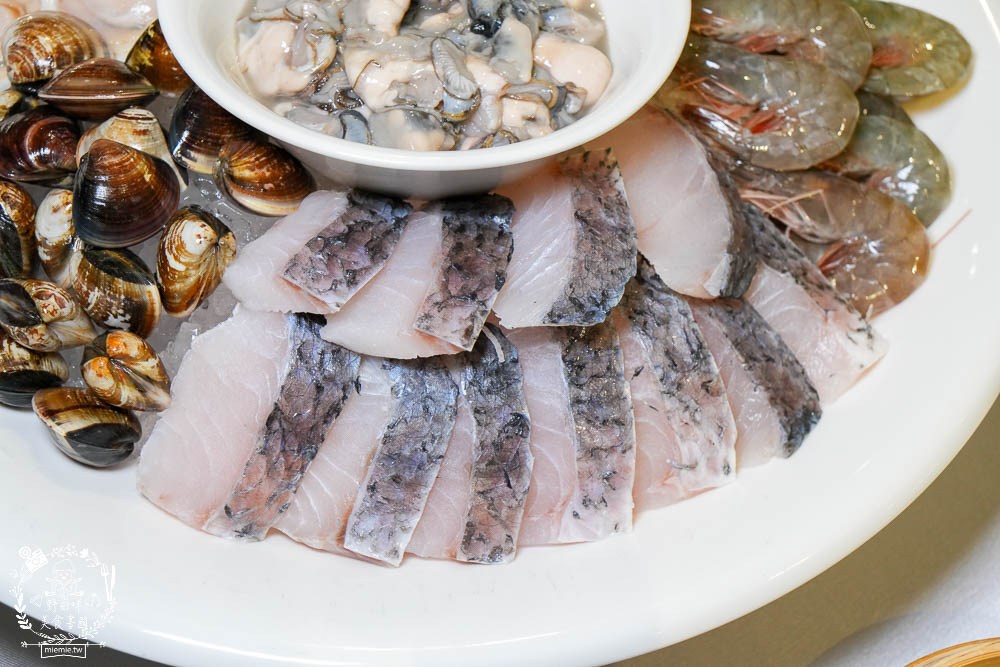 麗尊酒店芙悅軒飄香潮汕全鴨宴B餐|高雄必吃的明爐櫻桃鴨三吃!澎湃海鮮盤的潮汕港式火鍋料豐味美! - 第26張圖 麗尊酒店芙悅軒飄香潮汕全鴨宴B餐|高雄必吃的明爐櫻桃鴨三吃!澎湃海鮮盤的潮汕港式火鍋料豐味美!