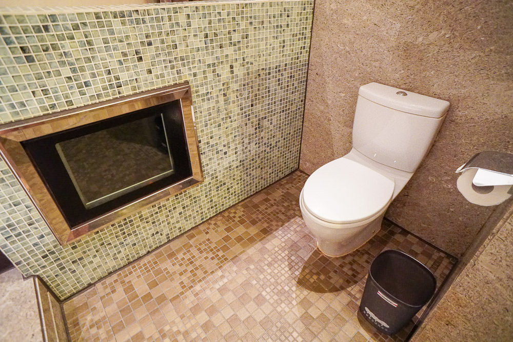 高雄住宿推薦!麗登汽車旅館!除了裝潢精緻唯美，按摩浴缸也超大的喔～