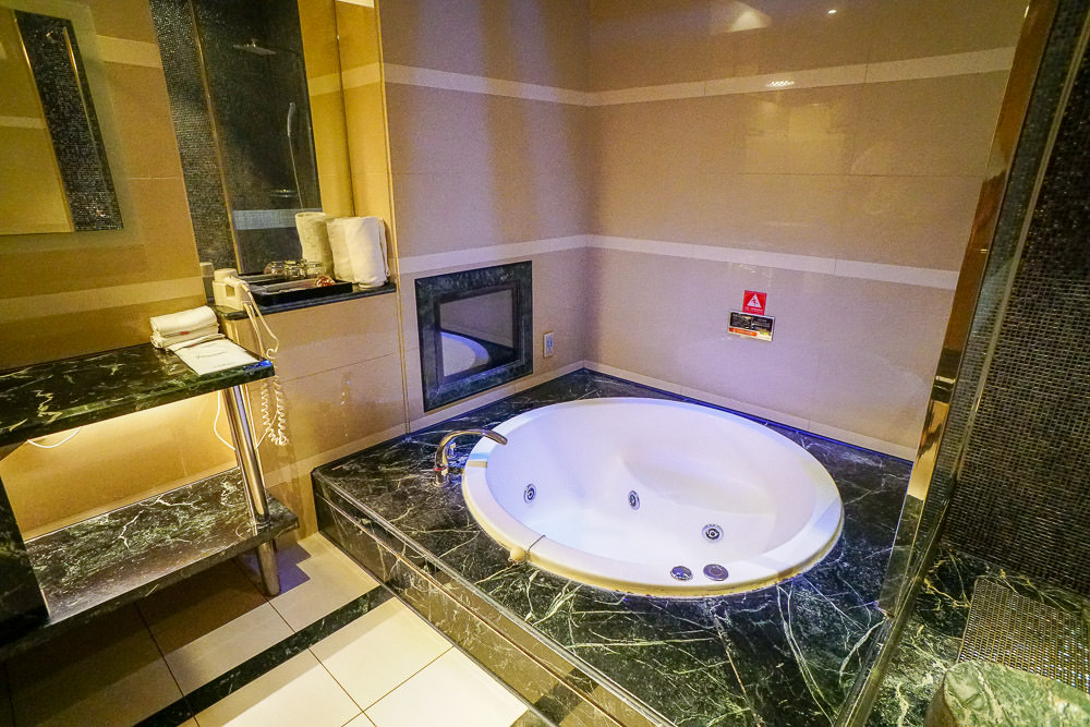 高雄住宿推薦!麗馨汽車旅館~訂房網站高評價的高雄住宿