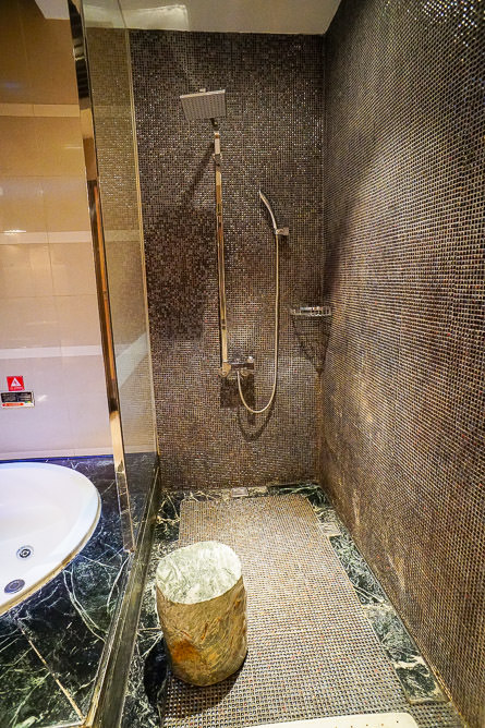 高雄住宿推薦!麗馨汽車旅館~訂房網站高評價的高雄住宿