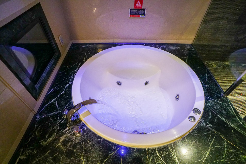 高雄住宿推薦!麗馨汽車旅館~訂房網站高評價的高雄住宿