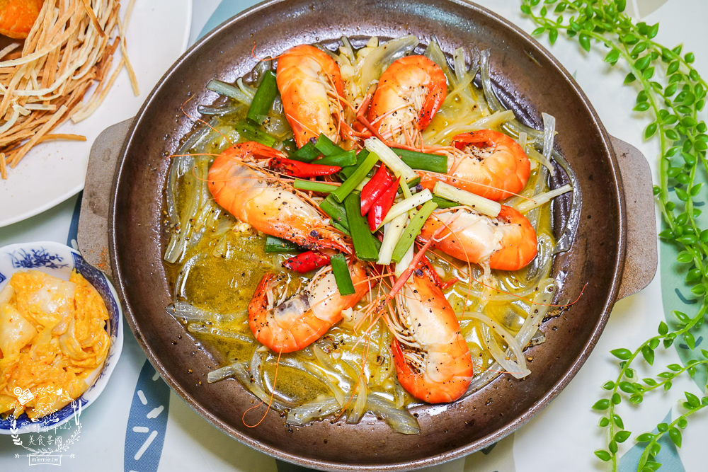 黃金蝦無毒泰國蝦餐廳|屏東超人氣泰國蝦城堡樂園!新推超澎湃海鮮飯湯!全台唯一無毒+海水SPA泰國蝦! - 第28張圖 黃金蝦無毒泰國蝦餐廳|屏東超人氣泰國蝦城堡樂園!新推超澎湃海鮮飯湯!全台唯一無毒+海水SPA泰國蝦!