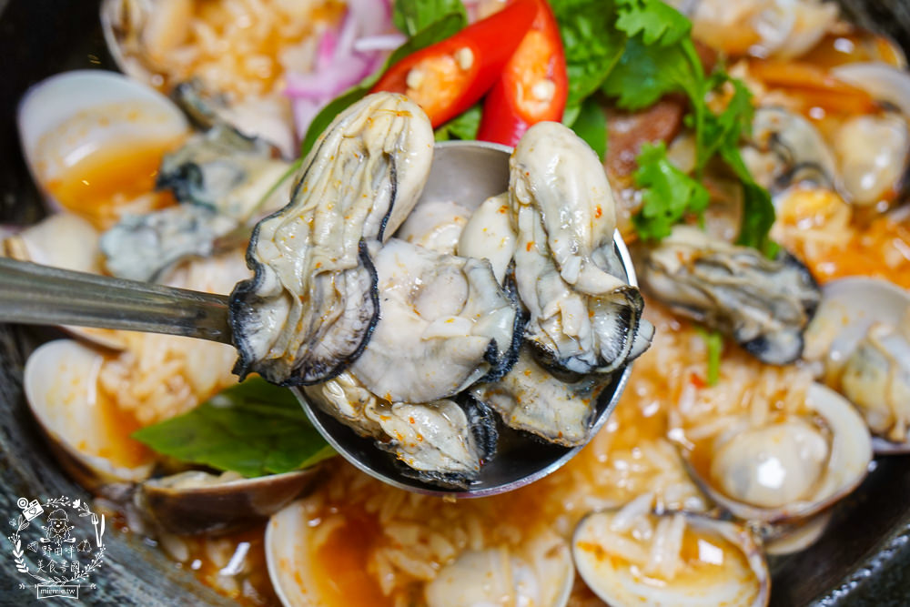 黃金蝦無毒泰國蝦餐廳|屏東超人氣泰國蝦城堡樂園!新推超澎湃海鮮飯湯!全台唯一無毒+海水SPA泰國蝦! - 第11張圖 黃金蝦無毒泰國蝦餐廳|屏東超人氣泰國蝦城堡樂園!新推超澎湃海鮮飯湯!全台唯一無毒+海水SPA泰國蝦!