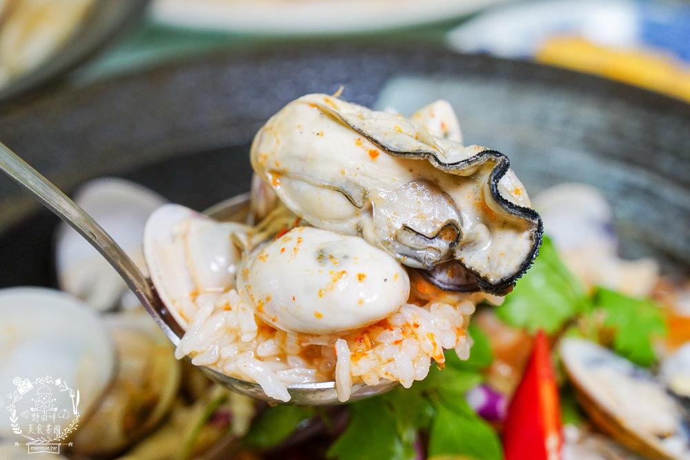 黃金蝦無毒泰國蝦餐廳|屏東超人氣泰國蝦城堡樂園!新推超澎湃海鮮飯湯!全台唯一無毒+海水SPA泰國蝦! - 第14張圖 黃金蝦無毒泰國蝦餐廳|屏東超人氣泰國蝦城堡樂園!新推超澎湃海鮮飯湯!全台唯一無毒+海水SPA泰國蝦!