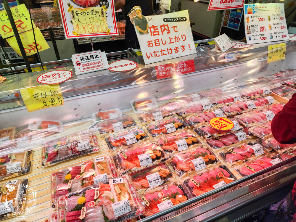 黑門市場美食推薦|黑門三平|現烤蟹腳+生魚丼飯+鰻魚飯+生魚片等超多必吃平價海鮮!