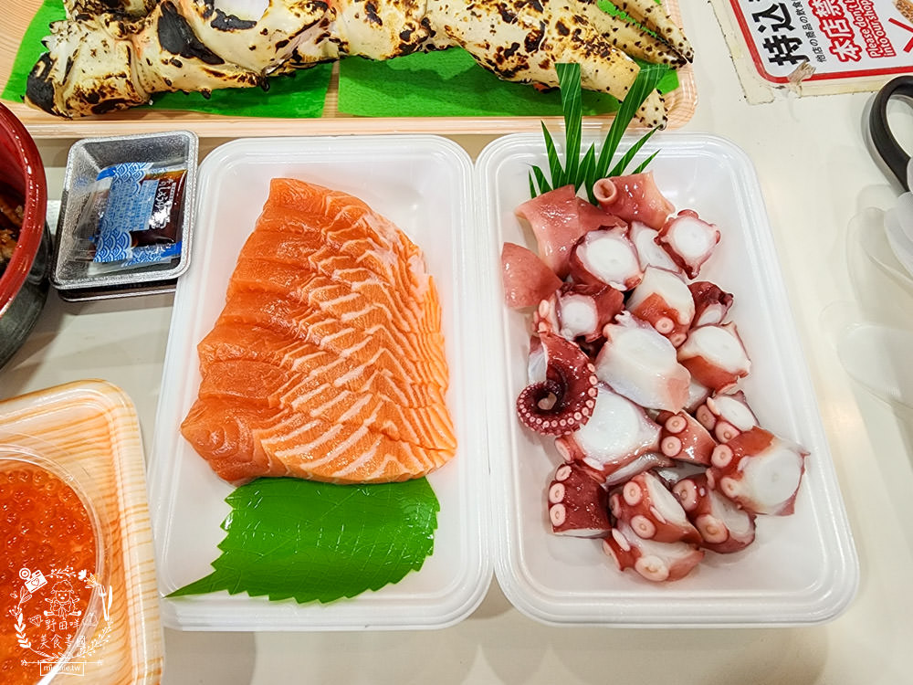 黑門市場美食推薦|黑門三平|現烤蟹腳+生魚丼飯+鰻魚飯+生魚片等超多必吃平價海鮮!