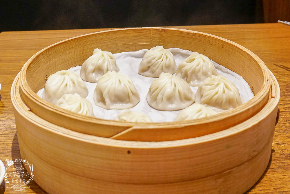 鼎泰豐|高雄超人氣小籠包中式料理!連平日中午都要等40分鐘!排骨蛋炒飯跟小籠包是人氣必點! - 第24張圖 鼎泰豐|高雄超人氣小籠包中式料理!連平日中午都要等40分鐘!排骨蛋炒飯跟小籠包是人氣必點!