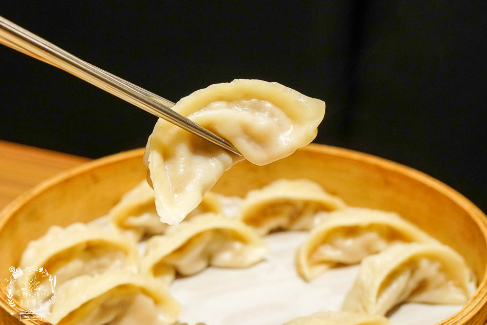 鼎泰豐|高雄超人氣小籠包中式料理!連平日中午都要等40分鐘!排骨蛋炒飯跟小籠包是人氣必點! - 第41張圖 鼎泰豐|高雄超人氣小籠包中式料理!連平日中午都要等40分鐘!排骨蛋炒飯跟小籠包是人氣必點!