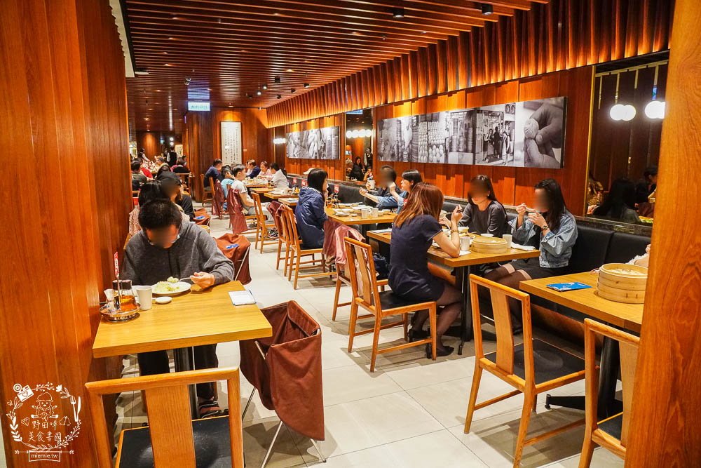 鼎泰豐|高雄超人氣小籠包中式料理!連平日中午都要等40分鐘!排骨蛋炒飯跟小籠包是人氣必點! - 第9張圖 鼎泰豐|高雄超人氣小籠包中式料理!連平日中午都要等40分鐘!排骨蛋炒飯跟小籠包是人氣必點!