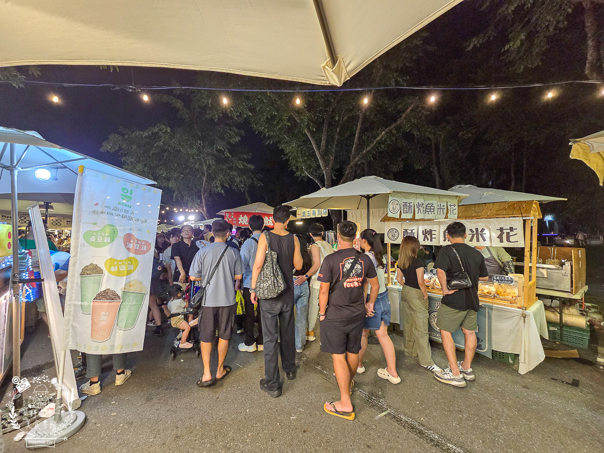 高雄[2025蓮池潭新春年街/左營萬年季美食]上百美食百貨玩樂攤位!吃喝玩樂一整天!