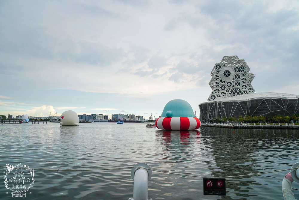 2022臺灣文博會x台灣設計展”台灣IP 高雄原創”聊療漂漂河&文創市集與美食餐車