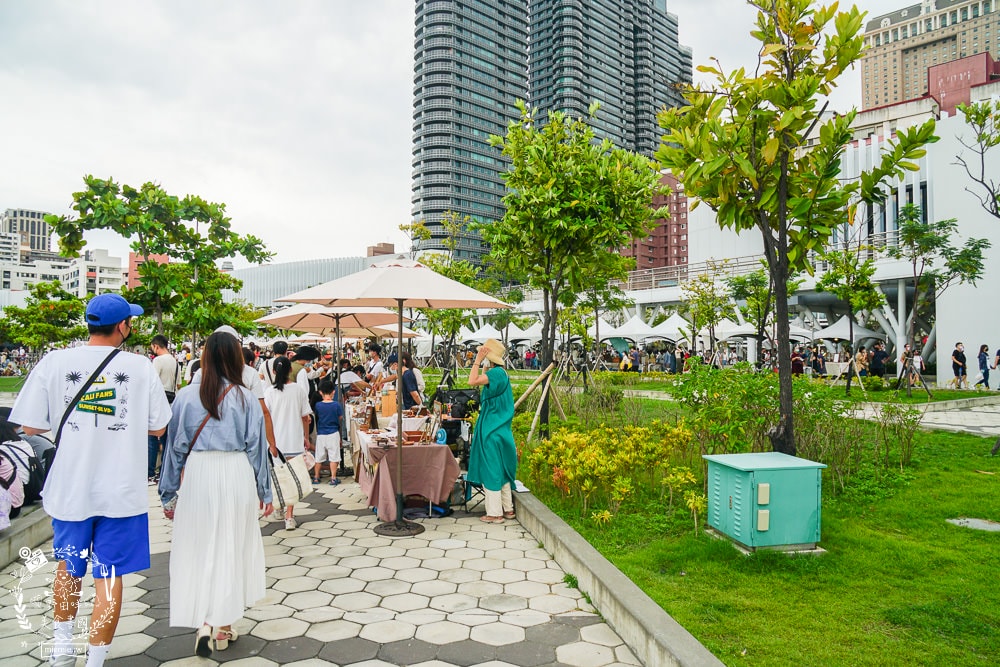 2022臺灣文博會x台灣設計展”台灣IP 高雄原創”聊療漂漂河&文創市集與美食餐車