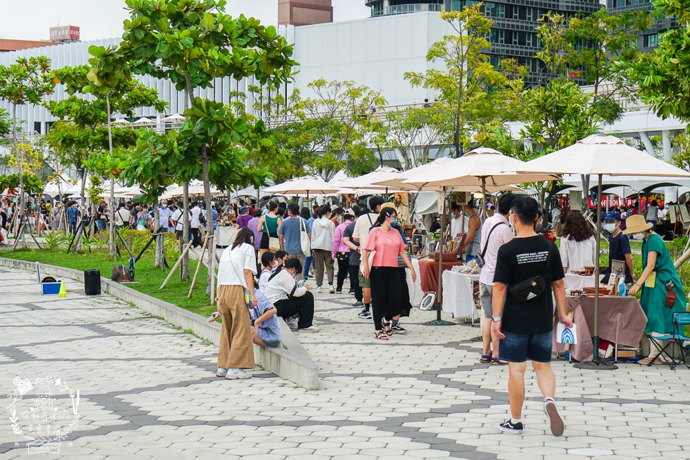 2022臺灣文博會x台灣設計展”台灣IP 高雄原創”聊療漂漂河&文創市集與美食餐車