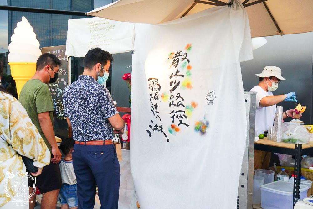 2022臺灣文博會x台灣設計展”台灣IP 高雄原創”聊療漂漂河&文創市集與美食餐車