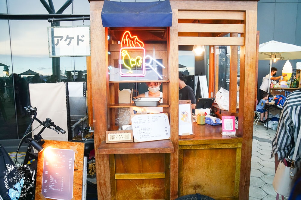 2022臺灣文博會x台灣設計展”台灣IP 高雄原創”聊療漂漂河&文創市集與美食餐車