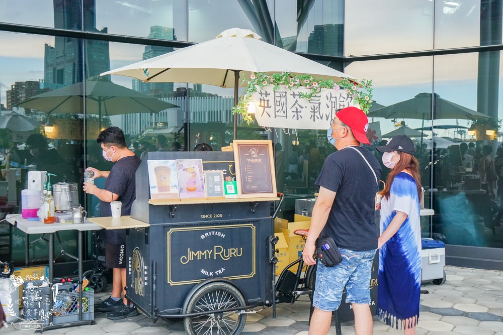 2022臺灣文博會x台灣設計展”台灣IP 高雄原創”聊療漂漂河&文創市集與美食餐車