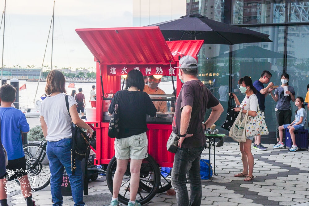 2022臺灣文博會x台灣設計展”台灣IP 高雄原創”聊療漂漂河&文創市集與美食餐車