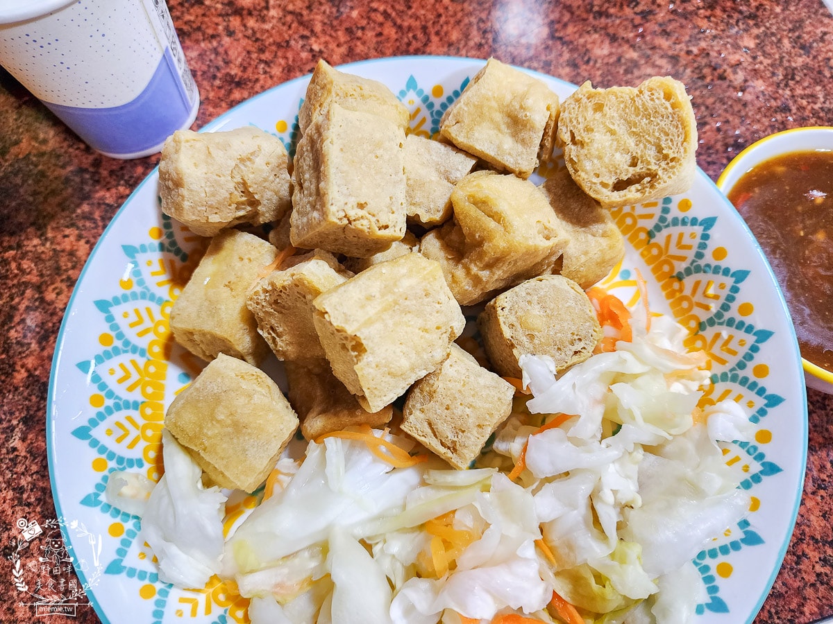 香香香臭豆腐|鳳山天公廟附近的人氣臭豆腐!在地人從小吃到大的鳳山臭豆腐! - 第10張圖 香香香臭豆腐|鳳山天公廟附近的人氣臭豆腐!在地人從小吃到大的鳳山臭豆腐!