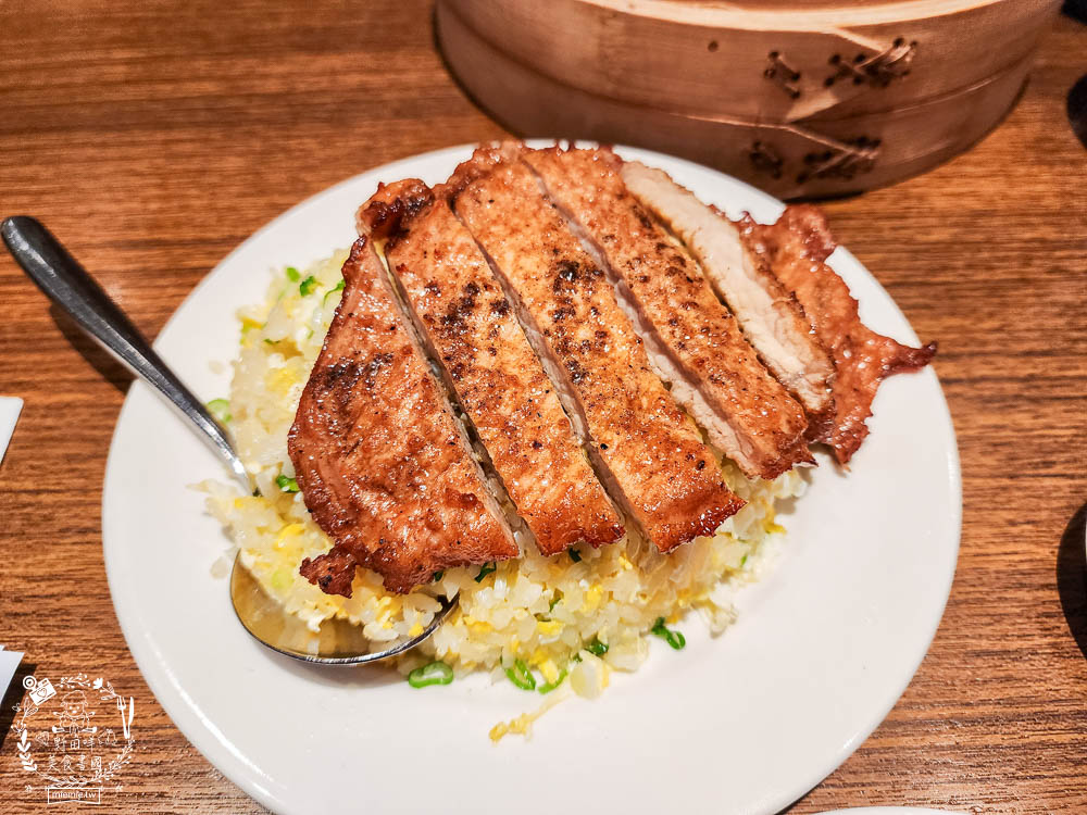 鼎泰豐|高雄超人氣小籠包中式料理!連平日中午都要等40分鐘!排骨蛋炒飯跟小籠包是人氣必點! - 第34張圖 鼎泰豐|高雄超人氣小籠包中式料理!連平日中午都要等40分鐘!排骨蛋炒飯跟小籠包是人氣必點!