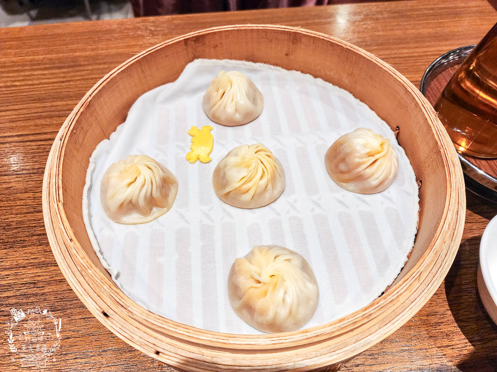 鼎泰豐|高雄超人氣小籠包中式料理!連平日中午都要等40分鐘!排骨蛋炒飯跟小籠包是人氣必點! - 第29張圖 鼎泰豐|高雄超人氣小籠包中式料理!連平日中午都要等40分鐘!排骨蛋炒飯跟小籠包是人氣必點!