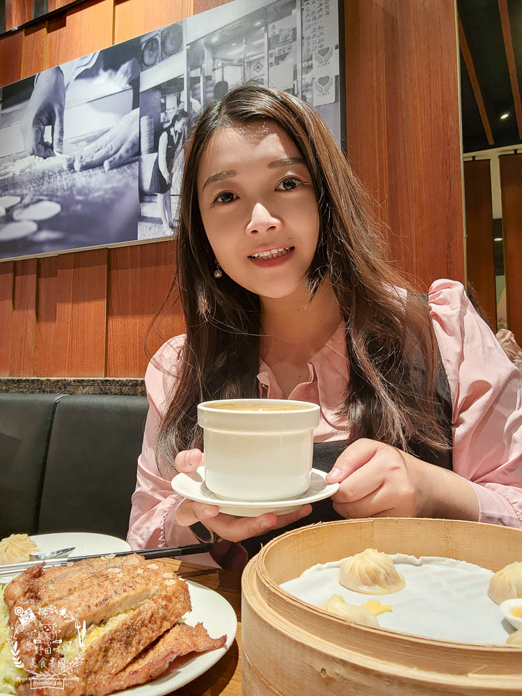 鼎泰豐|高雄超人氣小籠包中式料理!連平日中午都要等40分鐘!排骨蛋炒飯跟小籠包是人氣必點! - 第55張圖 鼎泰豐|高雄超人氣小籠包中式料理!連平日中午都要等40分鐘!排骨蛋炒飯跟小籠包是人氣必點!