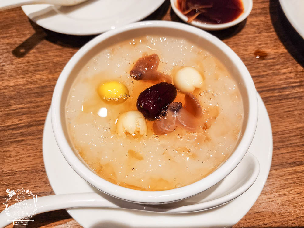 鼎泰豐|高雄超人氣小籠包中式料理!連平日中午都要等40分鐘!排骨蛋炒飯跟小籠包是人氣必點! - 第52張圖 鼎泰豐|高雄超人氣小籠包中式料理!連平日中午都要等40分鐘!排骨蛋炒飯跟小籠包是人氣必點!