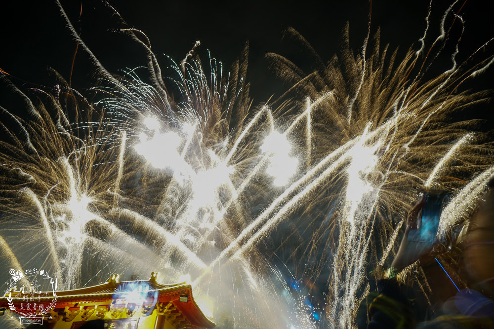 佛光山元宵節燦爛花燈+500架無人機燈光秀+絢麗煙火繽紛耀眼超好拍！佛光山美食景點推薦!