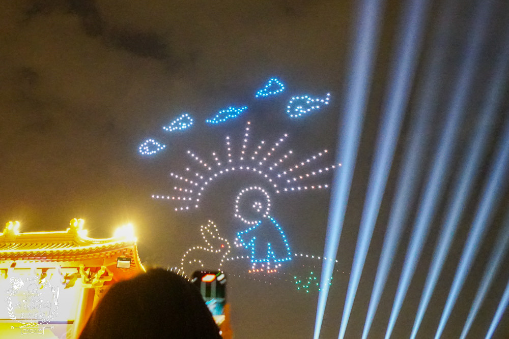 佛光山元宵節燦爛花燈+500架無人機燈光秀+絢麗煙火繽紛耀眼超好拍！佛光山美食景點推薦!