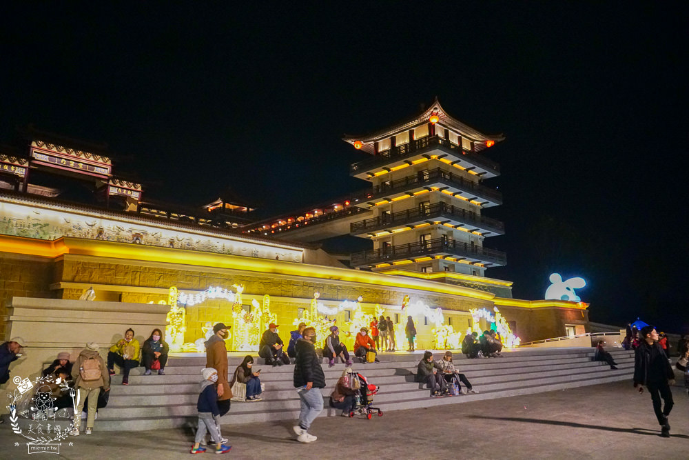 佛光山元宵節燦爛花燈+500架無人機燈光秀+絢麗煙火繽紛耀眼超好拍！佛光山美食景點推薦!