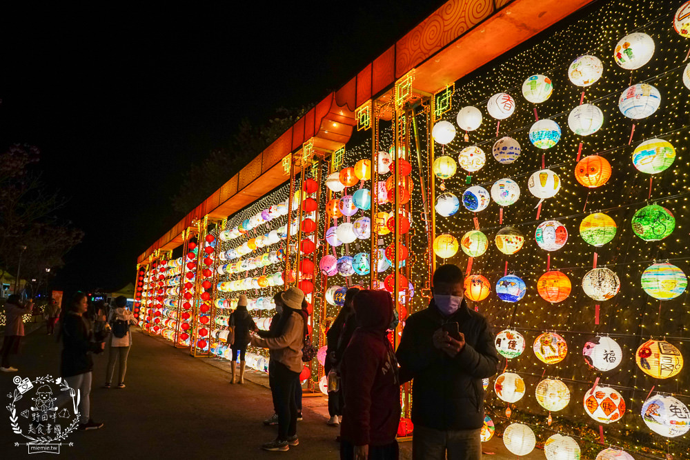 佛光山元宵節燦爛花燈+500架無人機燈光秀+絢麗煙火繽紛耀眼超好拍！佛光山美食景點推薦!