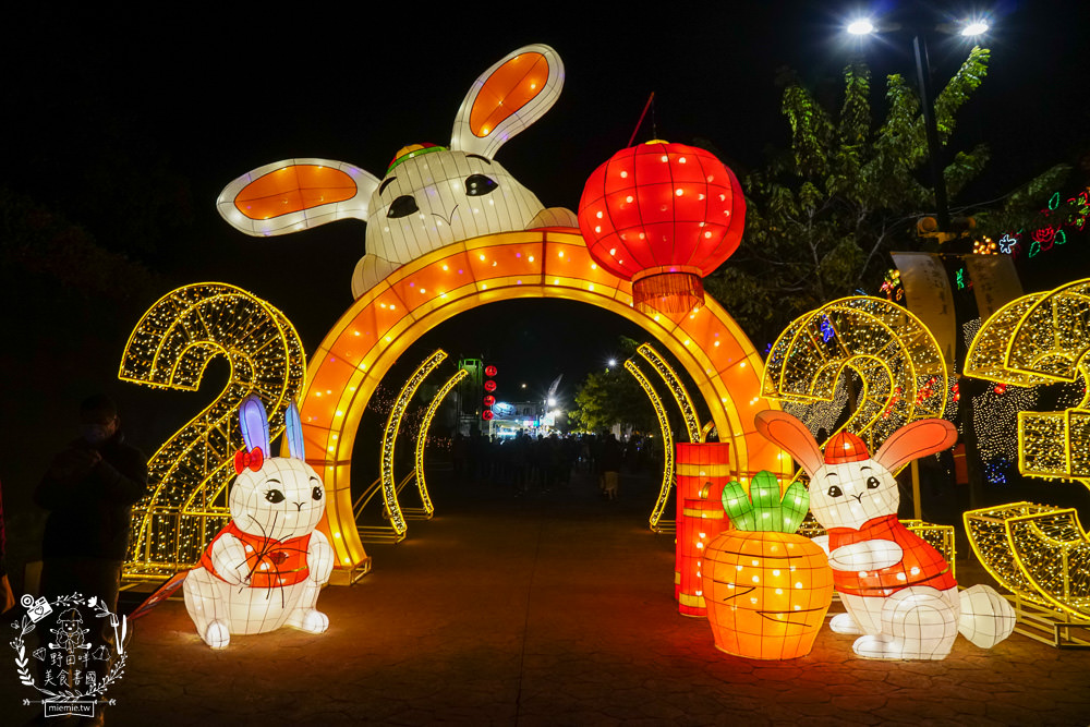 佛光山元宵節燦爛花燈+500架無人機燈光秀+絢麗煙火繽紛耀眼超好拍！佛光山美食景點推薦!
