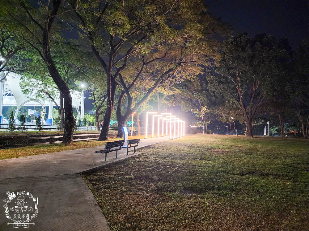 2024屏東燈節|超壯觀的主燈龍躍屏東有繽紛閃耀燈光秀!展區大到一個晚上逛不完? - 第36張圖 2024屏東燈節|超壯觀的主燈龍躍屏東有繽紛閃耀燈光秀!展區大到一個晚上逛不完?