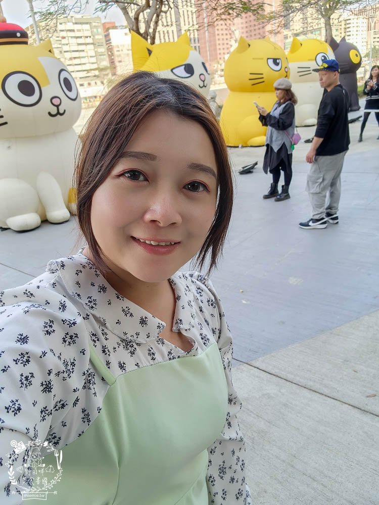 2024高雄黃色小鴨冬日遊樂園|超好拍照的兩隻黃色小鴨就在流行中心!