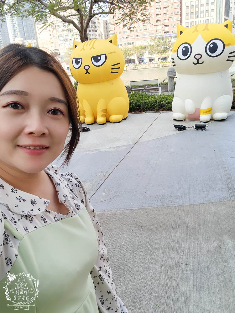 2024高雄黃色小鴨冬日遊樂園|超好拍照的兩隻黃色小鴨就在流行中心!