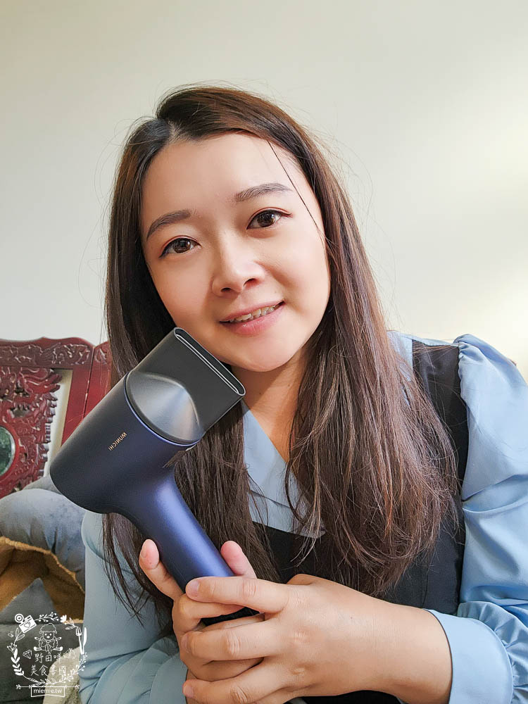負離子吹風機推薦!MUNICHI 沐尼黑 極靜沙龍級負離子高速吹風機 MR.COIN|超輕巧的2000萬高濃度負離子吹風機
