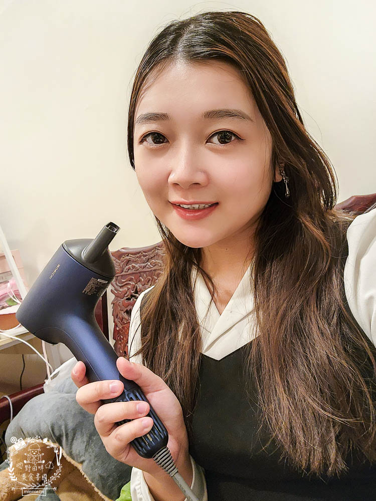 負離子吹風機推薦!MUNICHI 沐尼黑 極靜沙龍級負離子高速吹風機 MR.COIN|超輕巧的2000萬高濃度負離子吹風機
