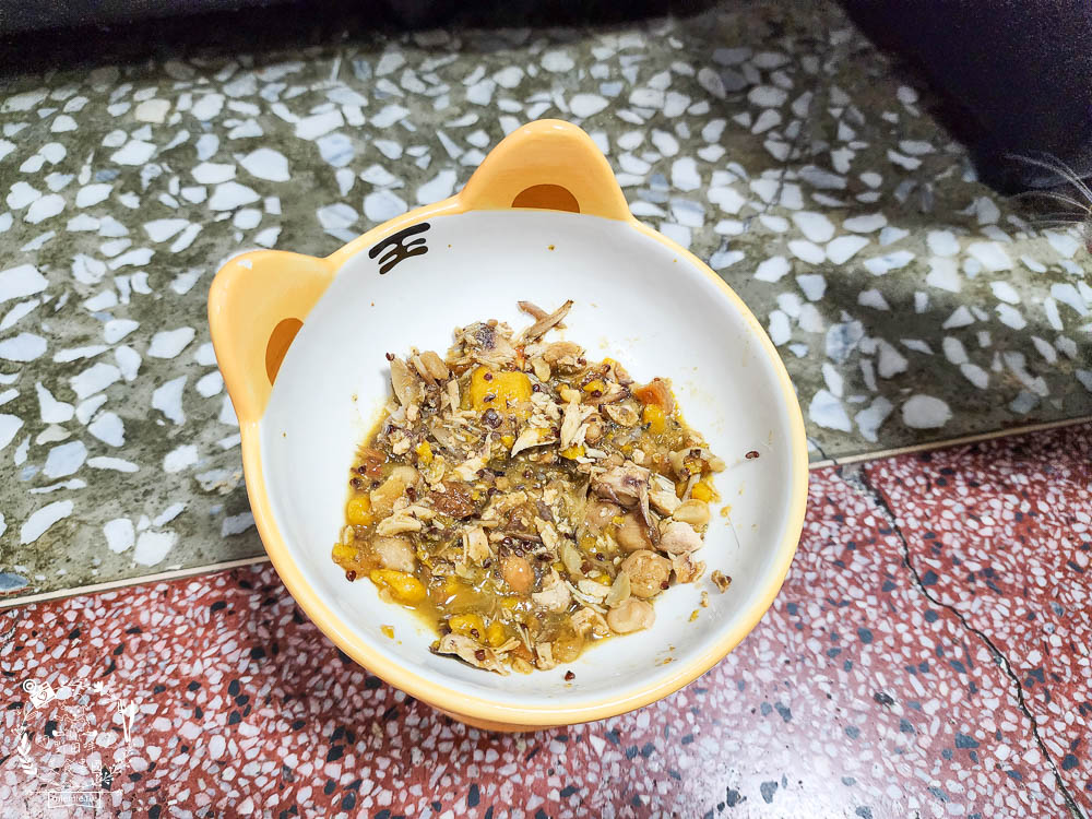 寵物餐包推薦[寵心出發鮮食機能餐包]添加加強皮毛護理、強健骨骼的膠原蛋白胜肽、補充omega-3的魚油粉、強化身體機能照護眼睛的初榨椰子油