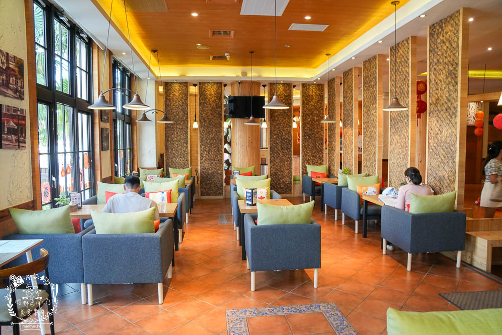 高雄河堤商圈美食餐廳與特色店家推薦!桔田村早午餐+綠之屋複合式餐館+有時喝茶鍋煮奶茶+左腳右腳按摩+江夏傳統整復推拿