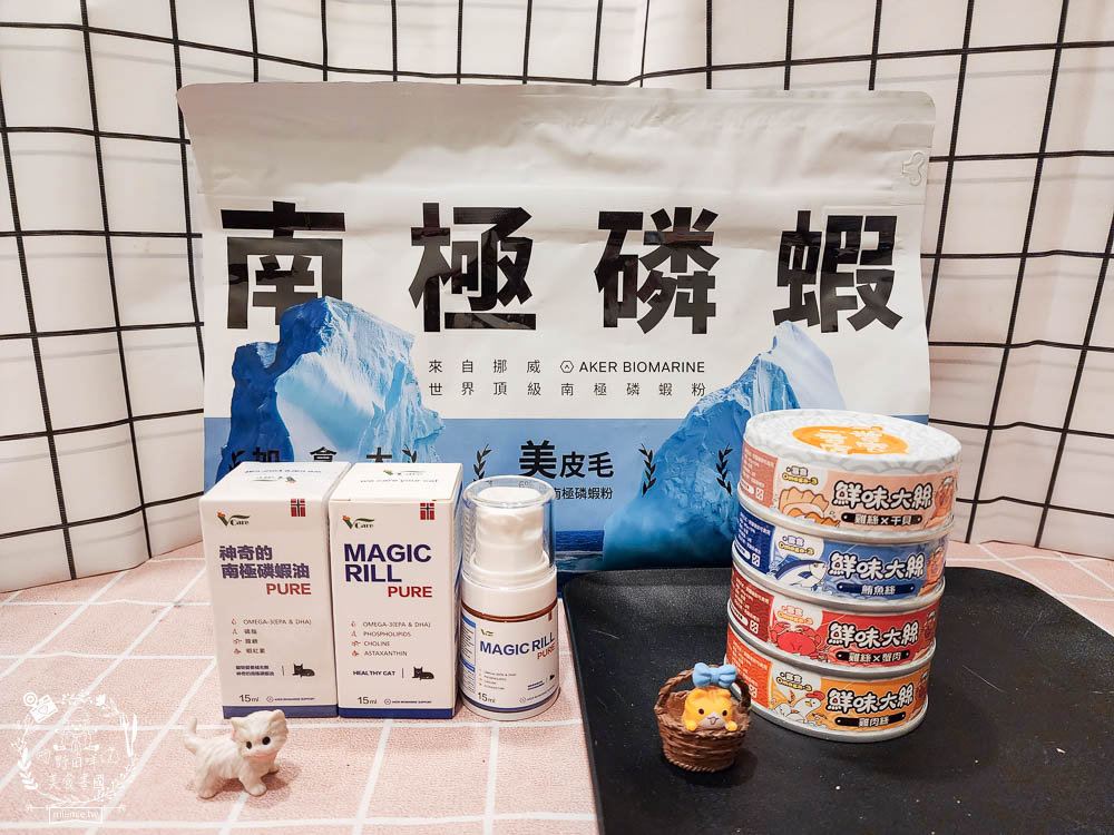 肉球世界適口性與營養含量極高的AK南極磷蝦X雞肉凍乾無穀貓糧+VCARE神奇的南極磷蝦油+鮮味大絲肉絲主食罐