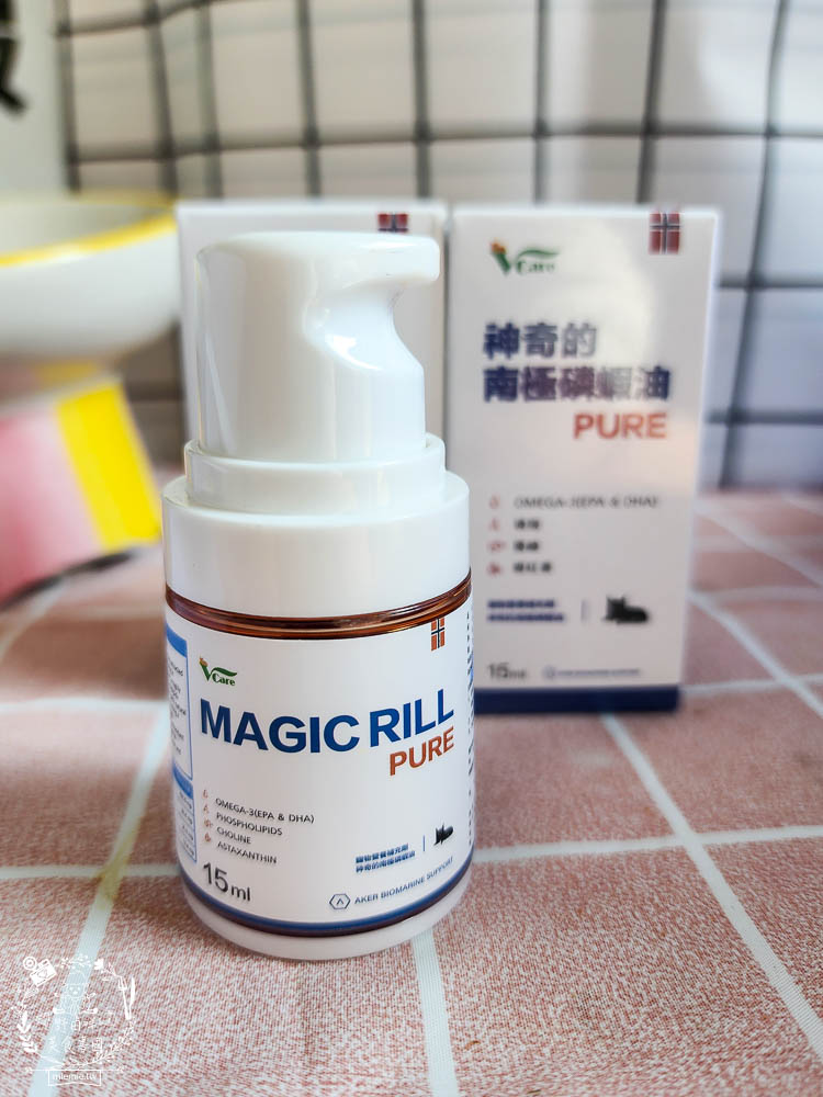 肉球世界適口性與營養含量極高的AK南極磷蝦X雞肉凍乾無穀貓糧+VCARE神奇的南極磷蝦油+鮮味大絲肉絲主食罐