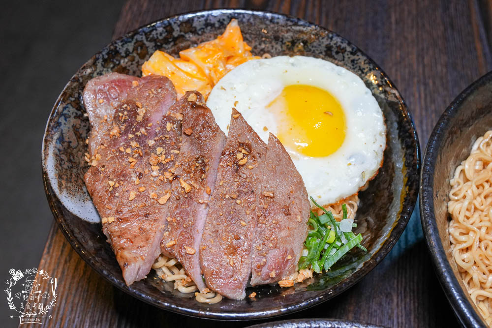 鳳山美食[食扒穗麻辣燙炒泡麵]文山特區超人氣平價美食推薦!3倍炙燒肉肉好澎湃!