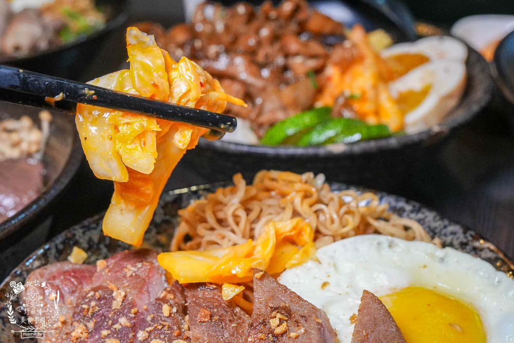 鳳山美食[食扒穗麻辣燙炒泡麵]文山特區超人氣平價美食推薦!3倍炙燒肉肉好澎湃!