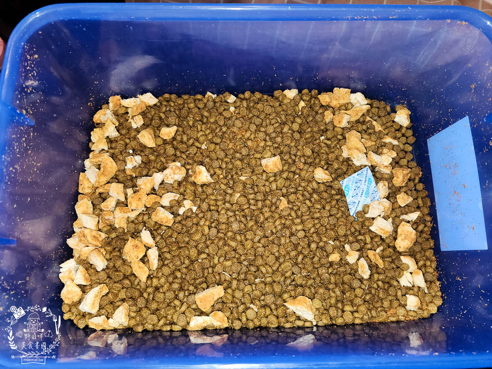 肉球世界適口性與營養含量極高的AK南極磷蝦X雞肉凍乾無穀貓糧+VCARE神奇的南極磷蝦油+鮮味大絲肉絲主食罐 - 第19張圖