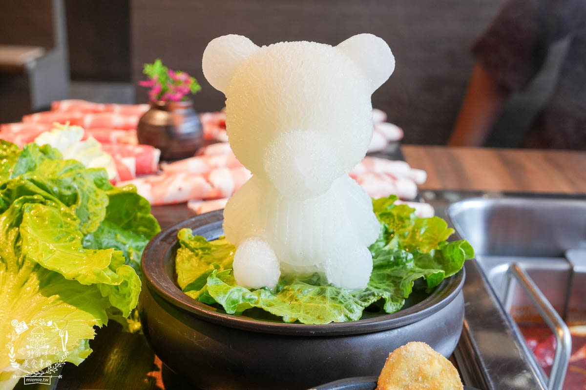 圓砌鴛鴦升降鍋物(高雄自由店)超夢幻真人夾娃娃機玩遊戲有機會獲得龍蝦?壽星幾歲送幾片肉肉？