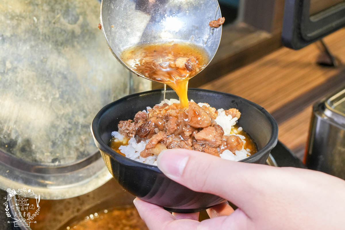 圓砌鴛鴦升降鍋物(高雄自由店)超夢幻真人夾娃娃機玩遊戲有機會獲得龍蝦?壽星幾歲送幾片肉肉？