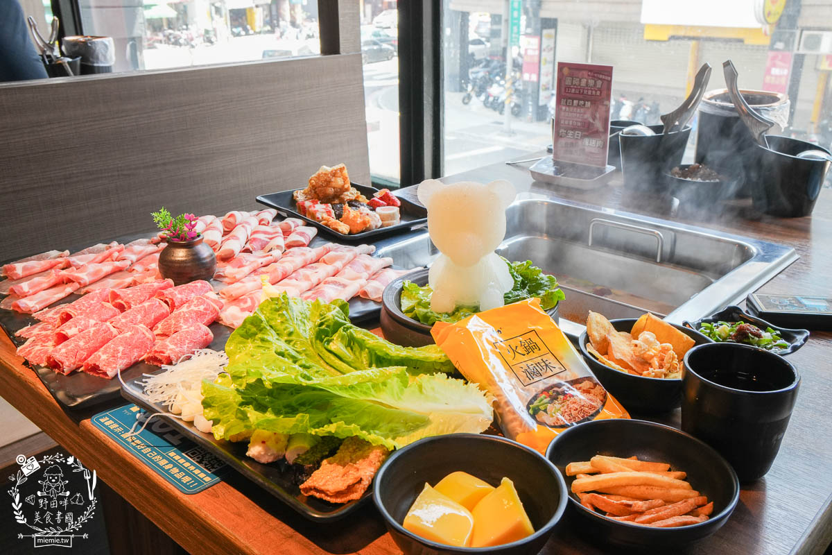 圓砌鴛鴦升降鍋物(高雄自由店)超夢幻真人夾娃娃機玩遊戲有機會獲得龍蝦?壽星幾歲送幾片肉肉？