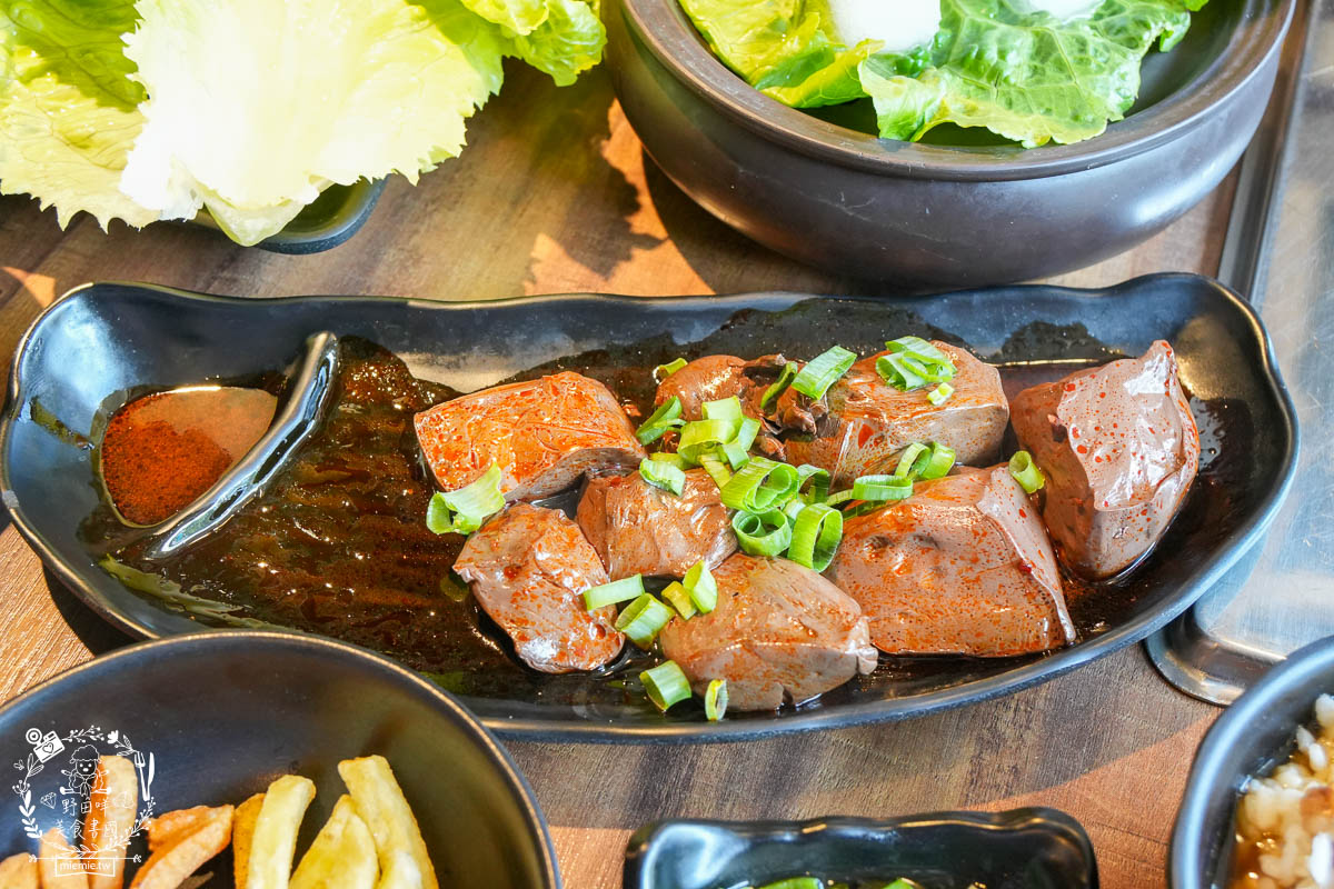 圓砌鴛鴦升降鍋物(高雄自由店)超夢幻真人夾娃娃機玩遊戲有機會獲得龍蝦?壽星幾歲送幾片肉肉？