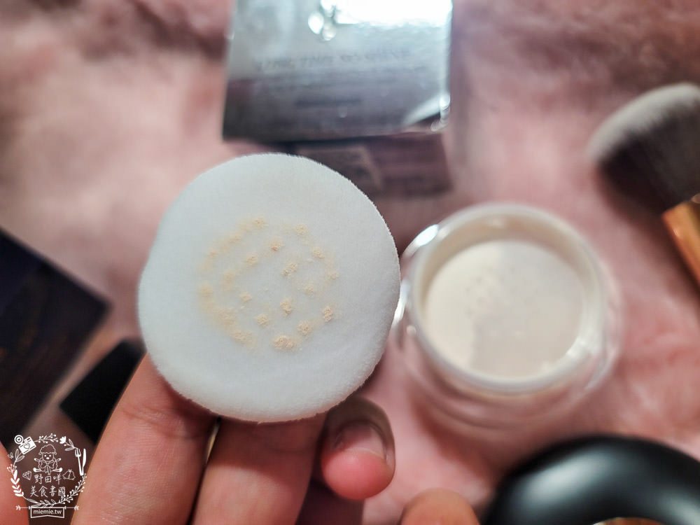 2024蘭蔻零粉感超持久粉底SPF48開箱實測!全新升級添加81%養膚精華與靠光遮瑕的超微粒柔霧粉體!夏天超持妝粉底液推薦~