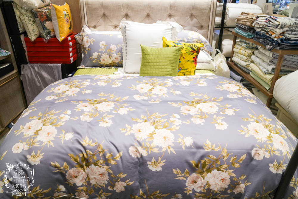 高級寢具品牌分享[日比家族曜瑪AMA品牌專櫃]Sanderson英國皇室御用寢具|超親膚透氣寢具推薦/漢神巨蛋寢具品牌分享