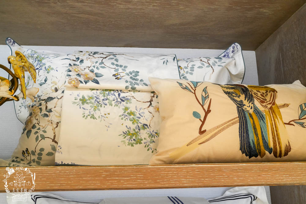 高級寢具品牌分享[日比家族曜瑪AMA品牌專櫃]Sanderson英國皇室御用寢具|超親膚透氣寢具推薦/漢神巨蛋寢具品牌分享